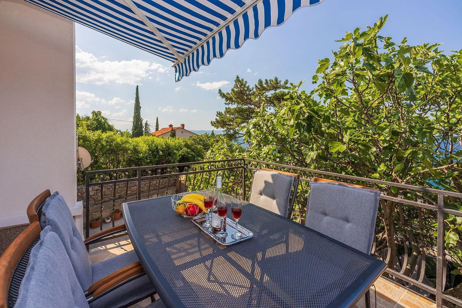 Traumhaftes Apartment Nur 150 Meter Zum Strand Mit Meerblick, Liege, Grill, Hundefreundlich Dramalj 0*,