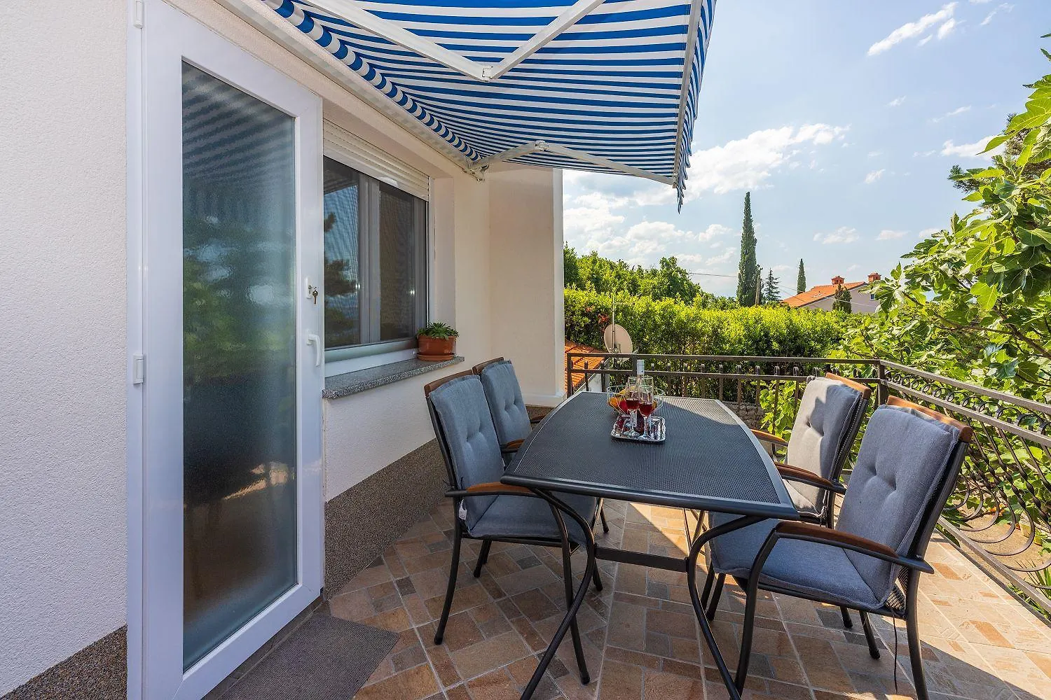 Traumhaftes Apartment Nur 150 Meter Zum Strand Mit Meerblick, Liege, Grill, Hundefreundlich location